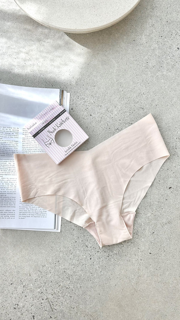 Çıplak Külot - Çıplak