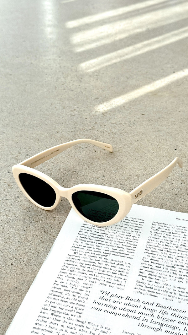 Sweeney Güneş Gözlükleri - Fildişi / Yeşil